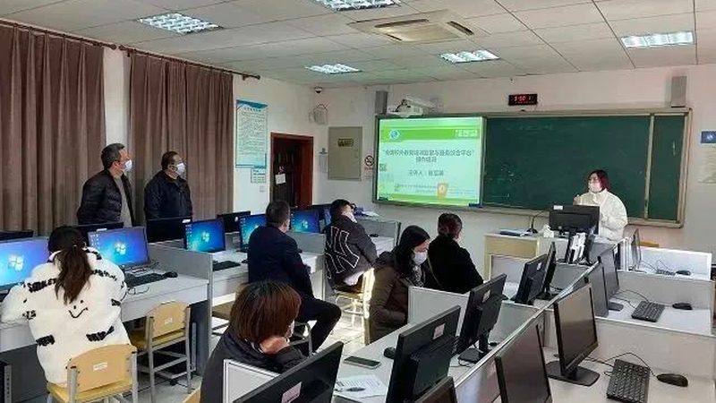 企业培训课程设计与实施：关键要素与策略