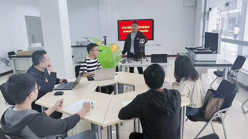 叉车实操培训，从入门到精通的五大步骤